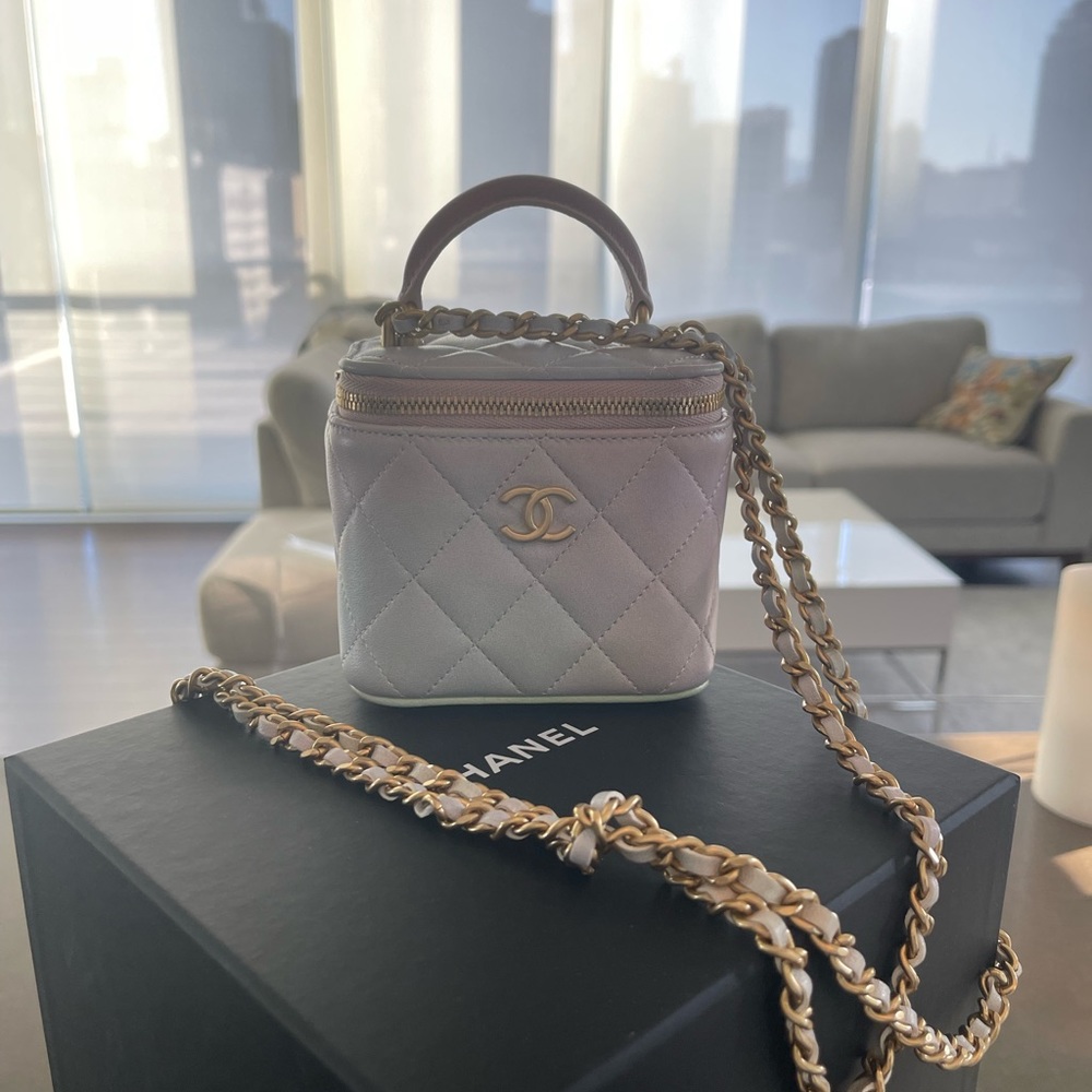 Chanel mini vanity 2022 in limited edition ombré color with handle